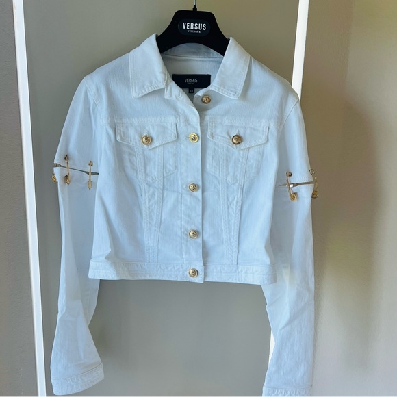 Rare! Versus Versace White Denim Jacket with Gold Lion Buttons, Sz 44 NWOT - Picture 15 of 16